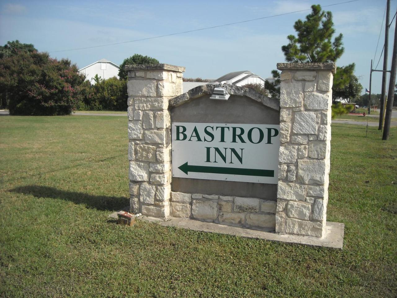 Bastrop Inn Εξωτερικό φωτογραφία