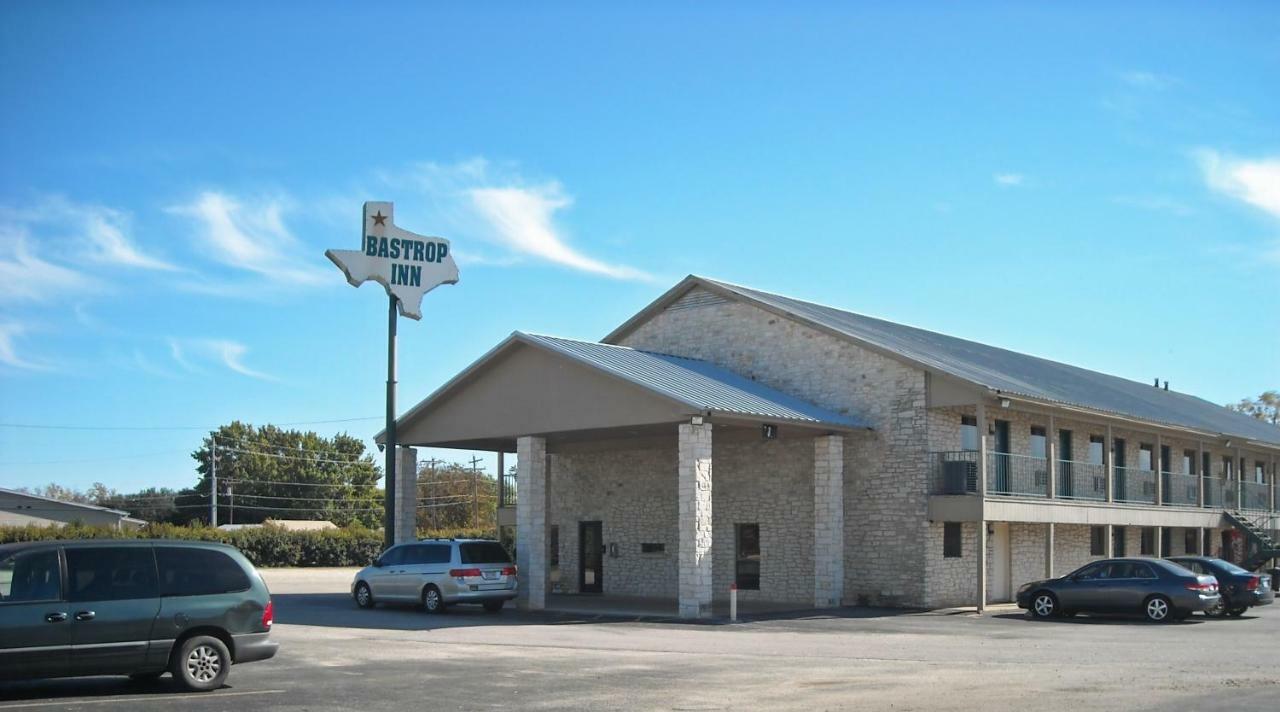 Bastrop Inn Εξωτερικό φωτογραφία